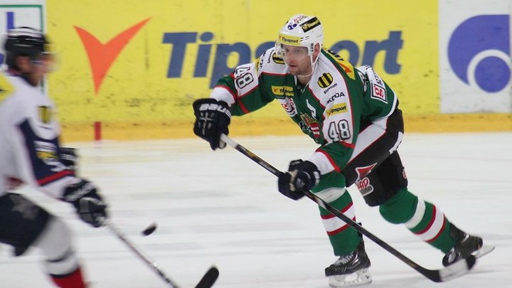 Premiérovo na skalickom ľade víťazne a aj s gólom